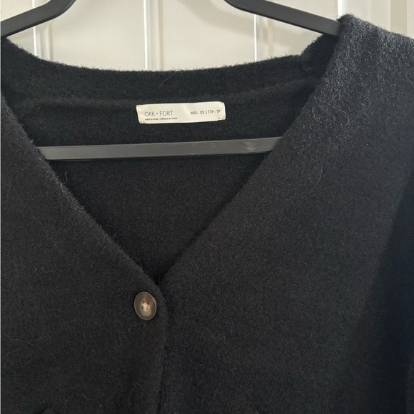 Sold ❌🛍️ NWOT Oak + Fort oversized cardigan - Picture 2 of 3
